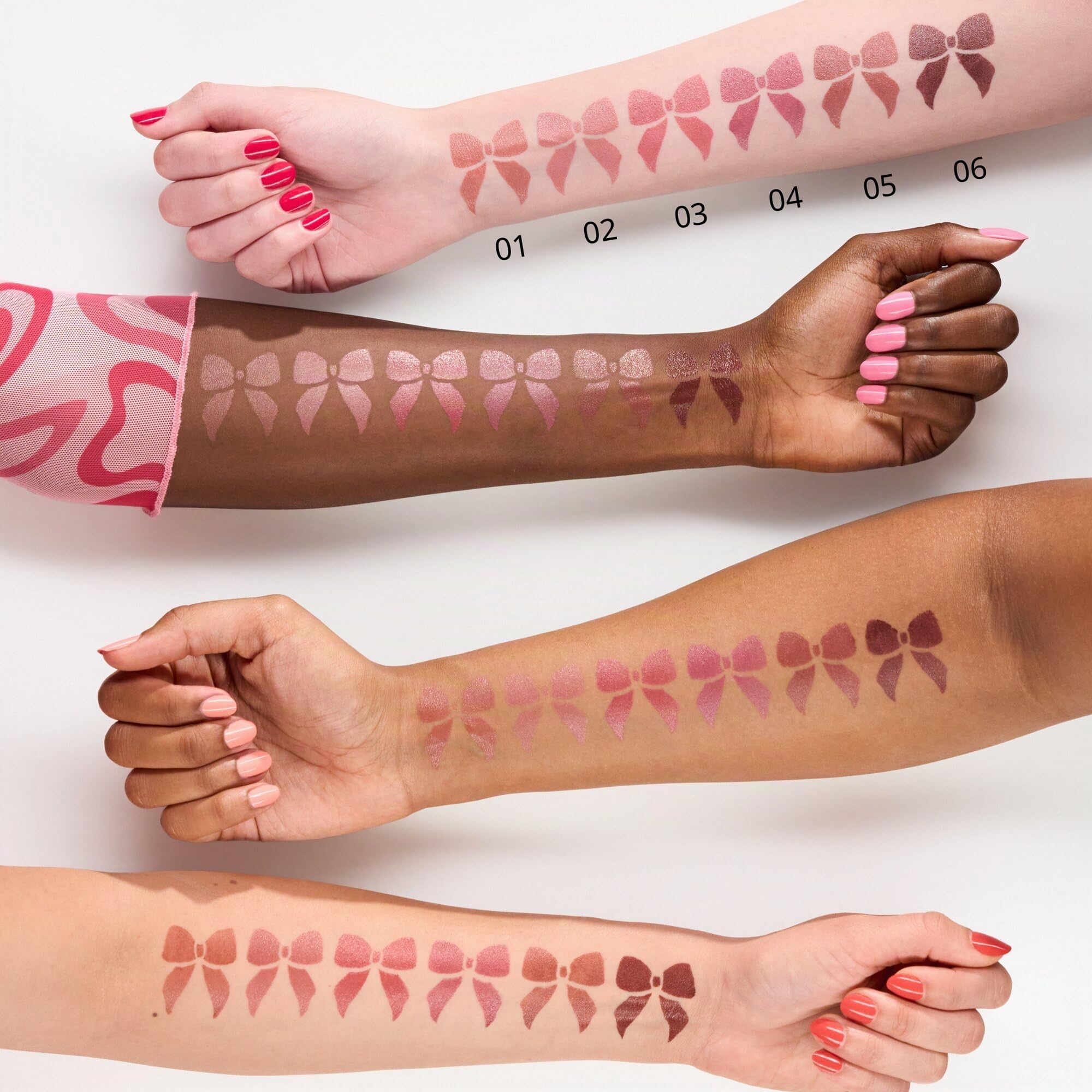 essence-makeup-satin-glow-lippenstift-02-blushin-it-3-5-g-pink image 4