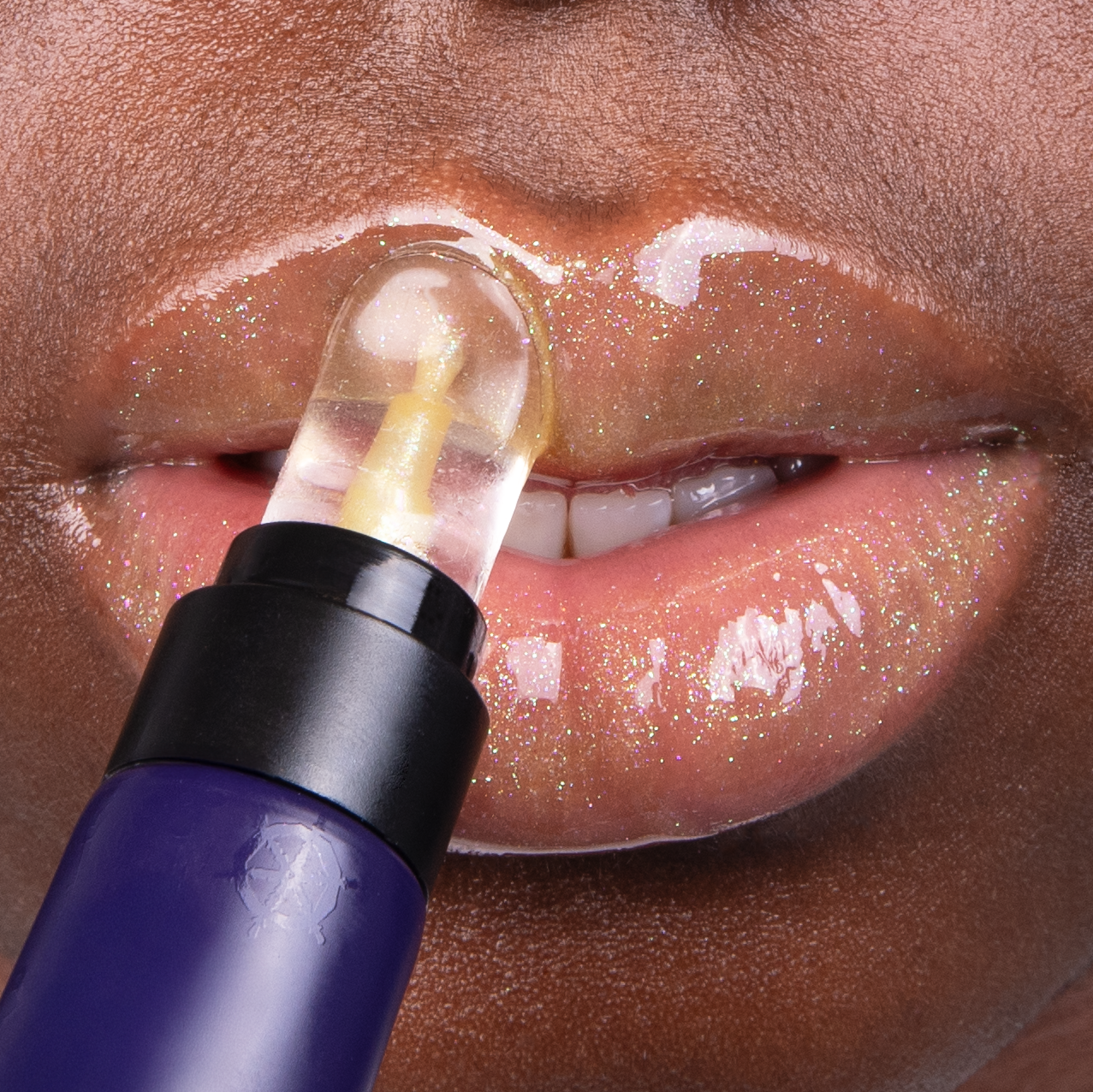 lethal-spongebob-lip-gloss-ananas-transparent-duochrome-glitzer image 3