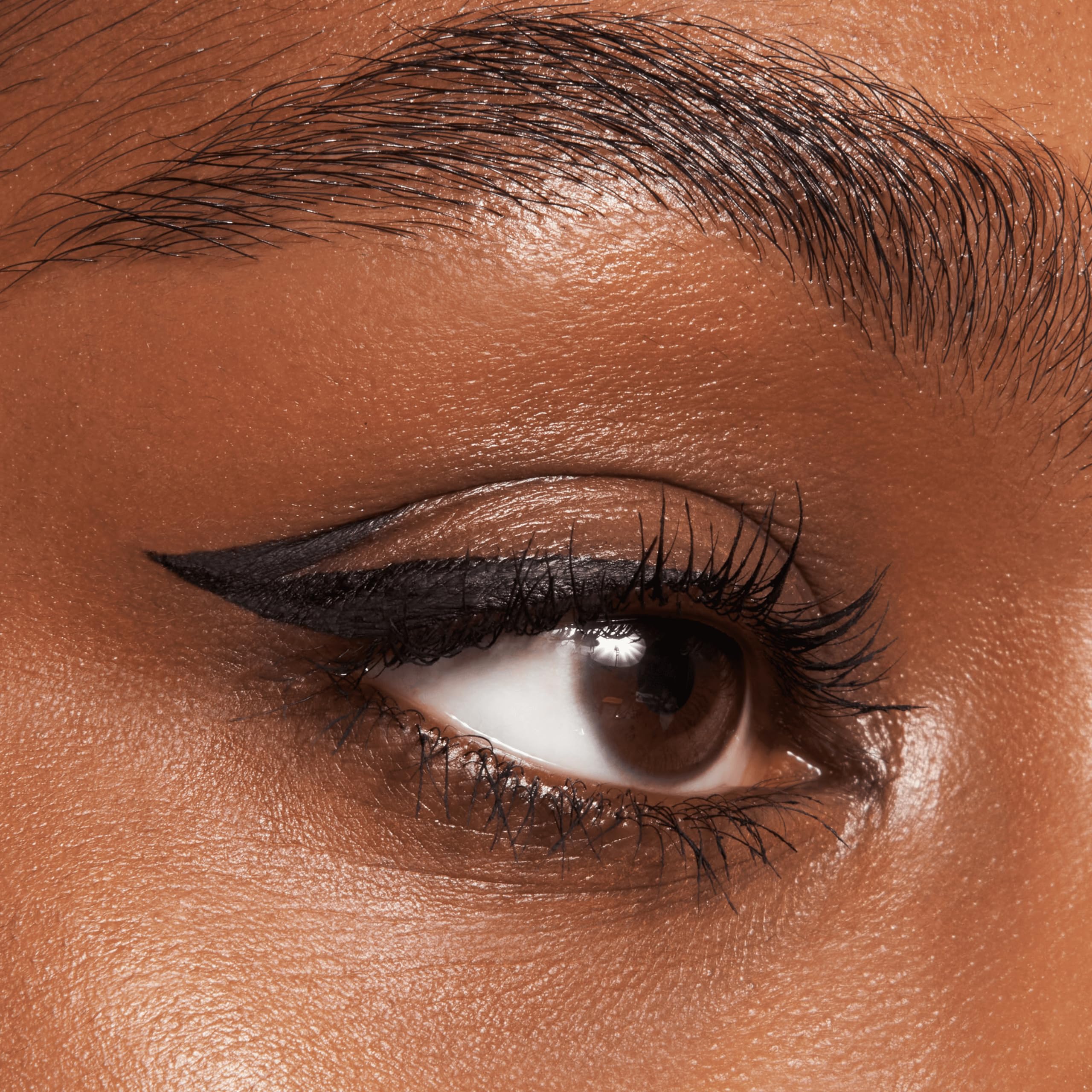 essence-stay-play-gel-eyeliner-pot-01-schwarz-5-g image 3