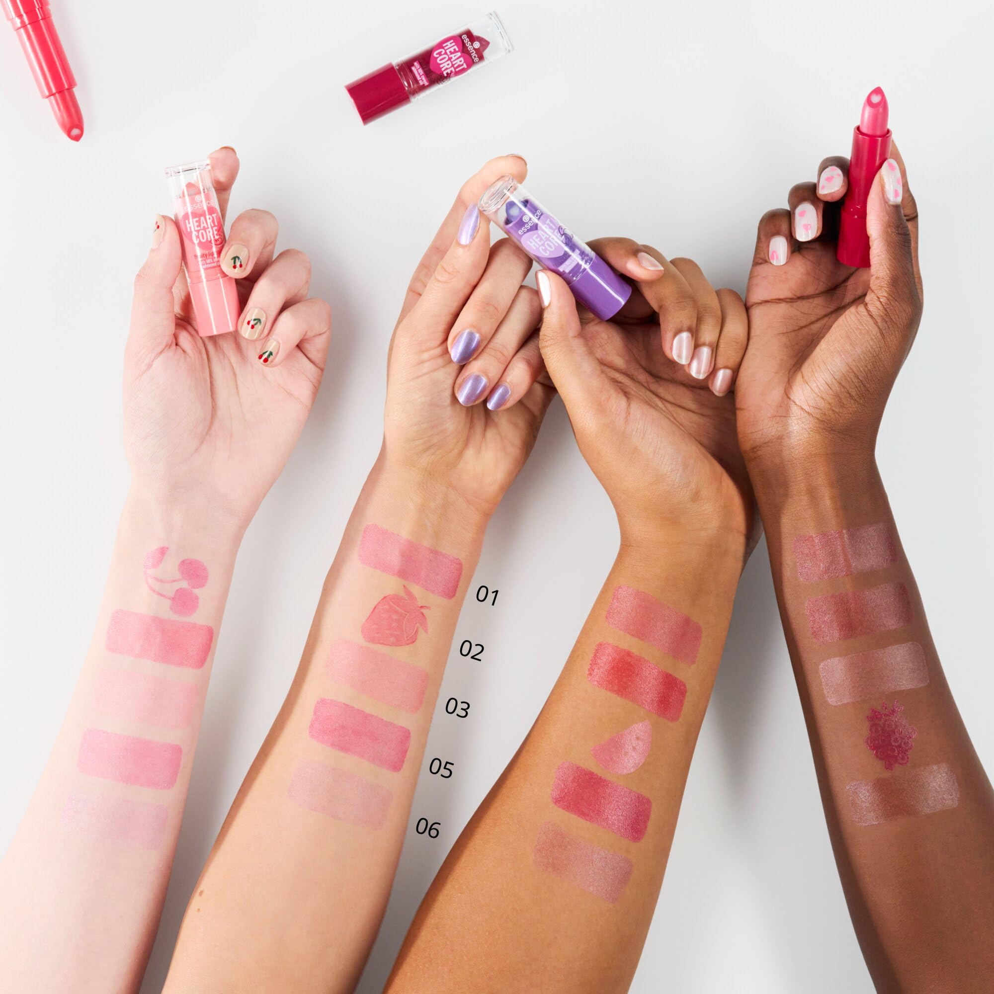 essence-heart-core-fruity-lip-balm-02-rot-pflegend-3-g image 4