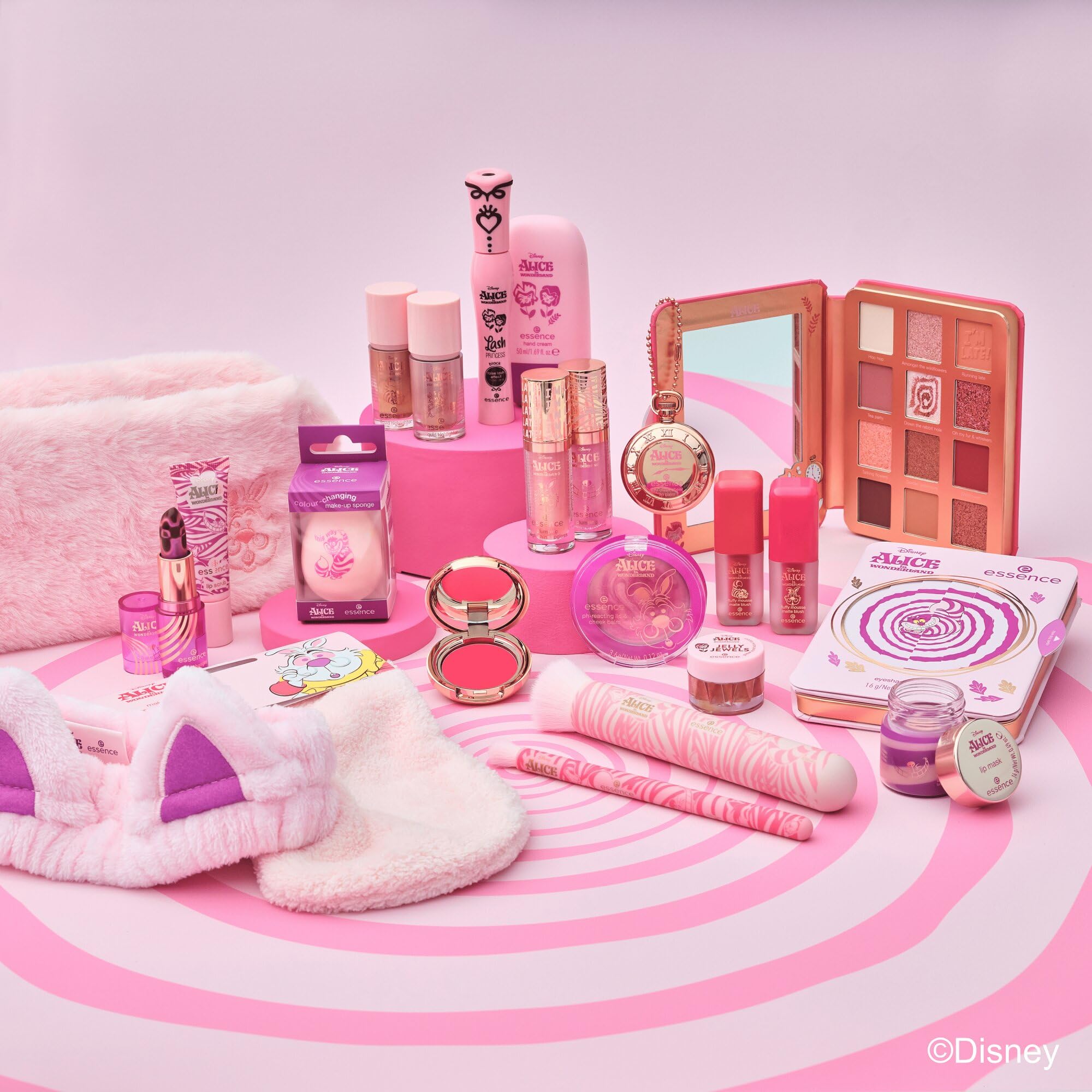 essence-alice-in-wonderland-fluffy-blush-02-rot-matt-3-7-g image 4