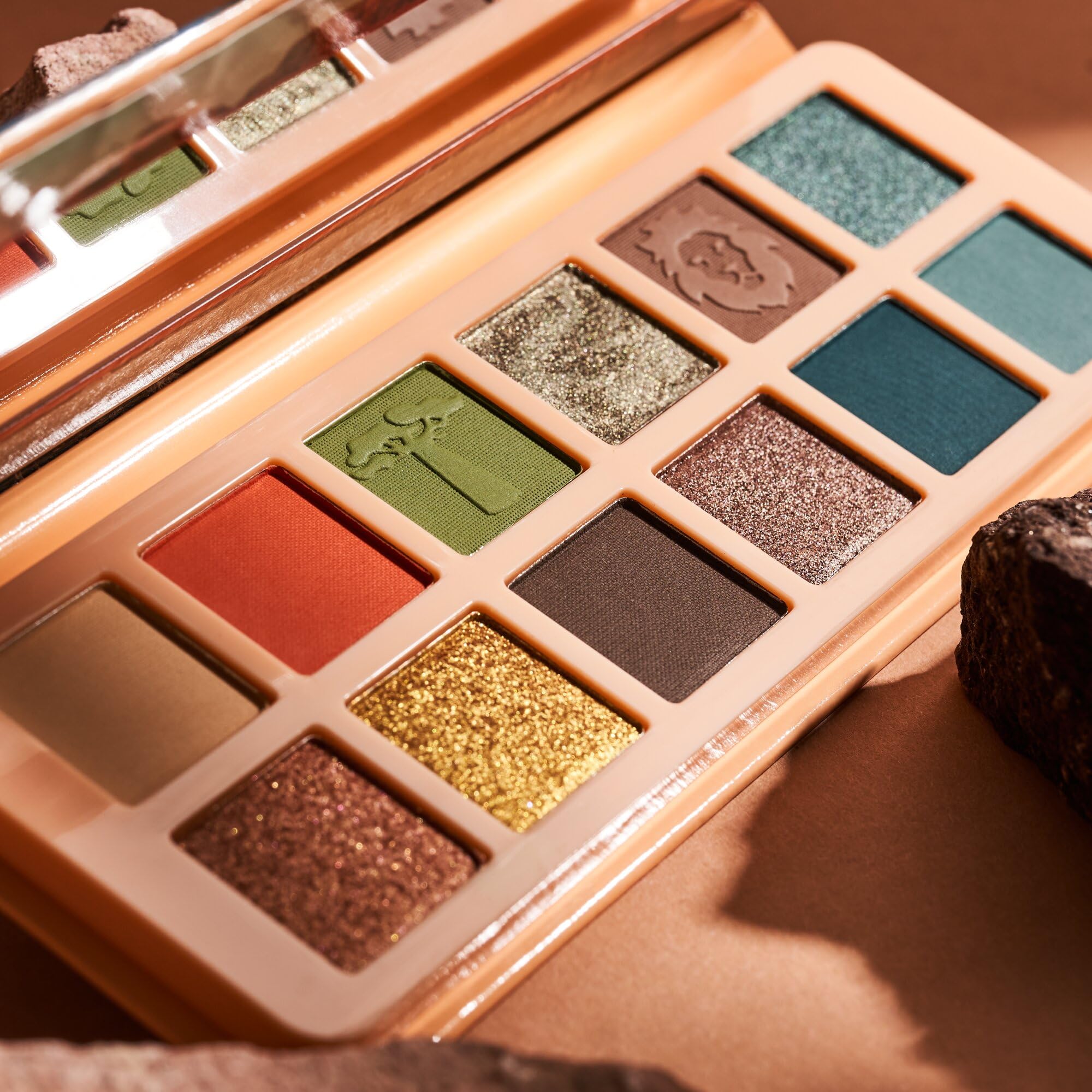 essence-welcome-to-cape-town-lidschattenpalette-12-farben image 8