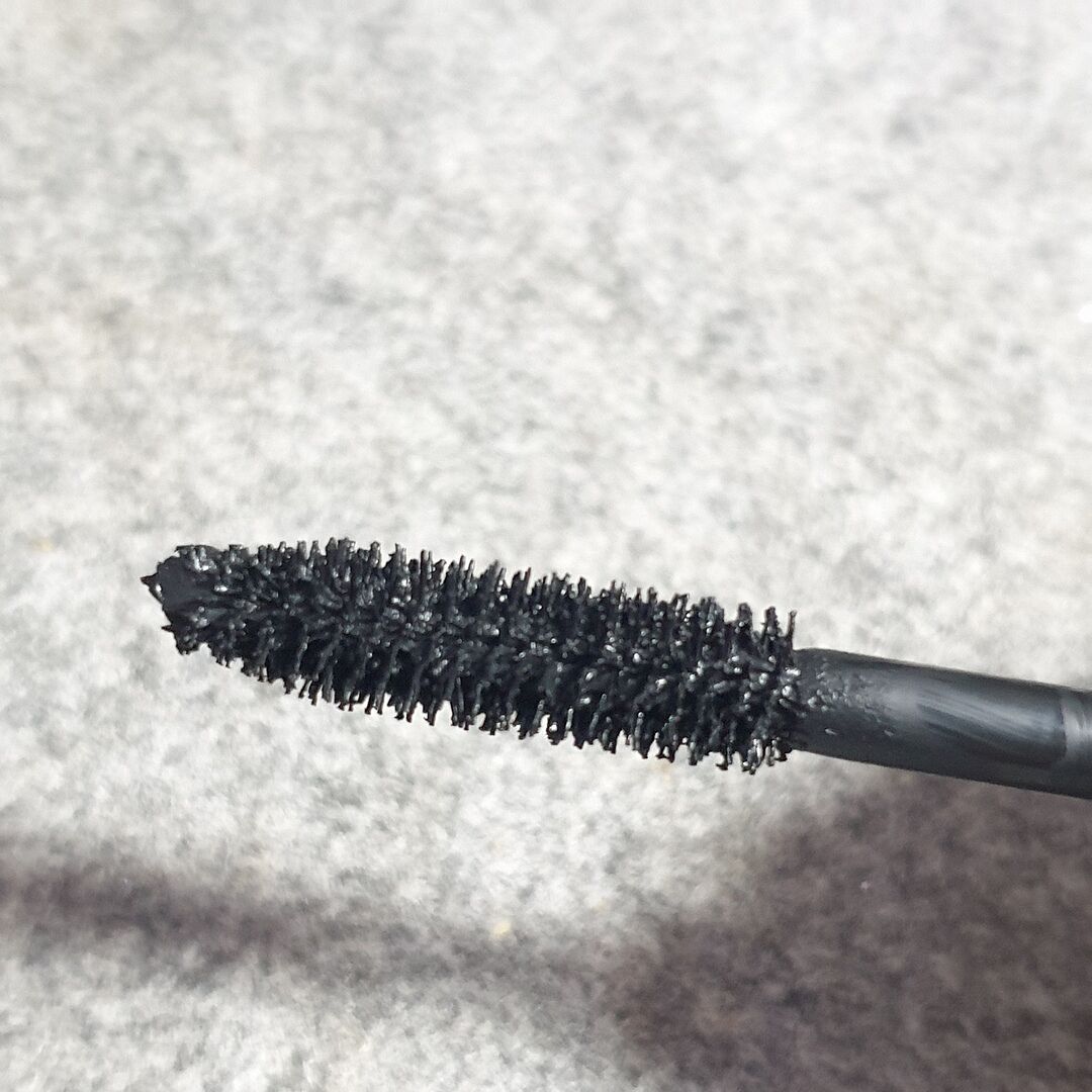 Tiefes Schwarz