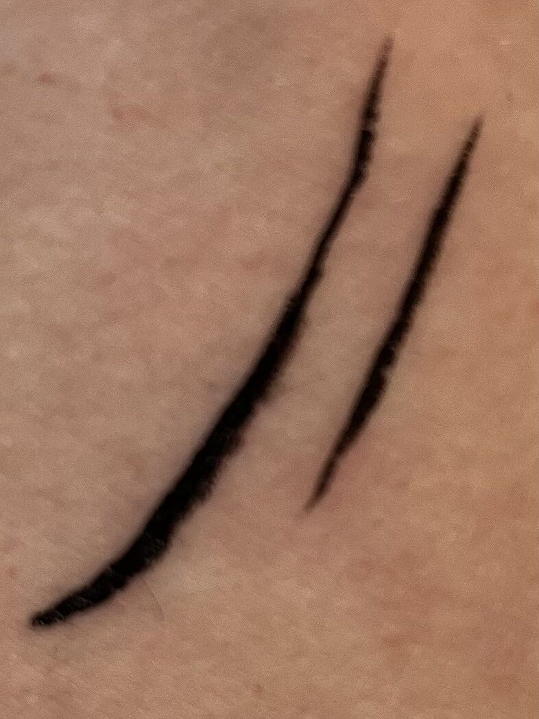 Tiefes Schwarz