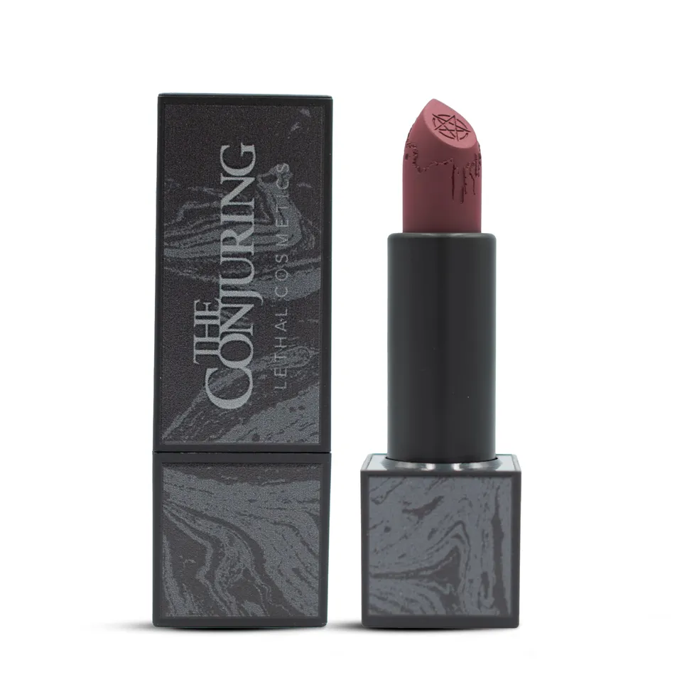 lethal-conjuring-annabelle-s-curse-lippenstift-matt-bordeaux image 1