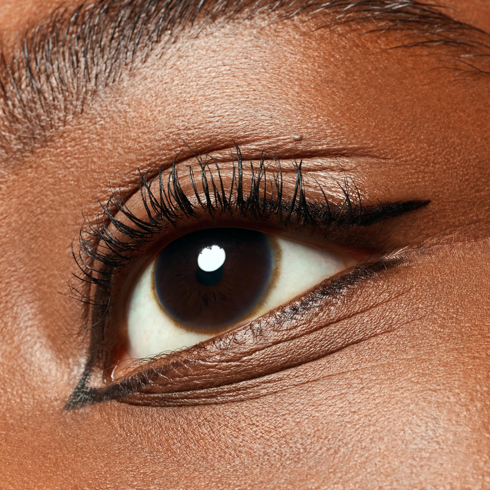 essence-line-it-like-a-pro-01-black-eyeliner-2-in-1-1-2-ml image 6