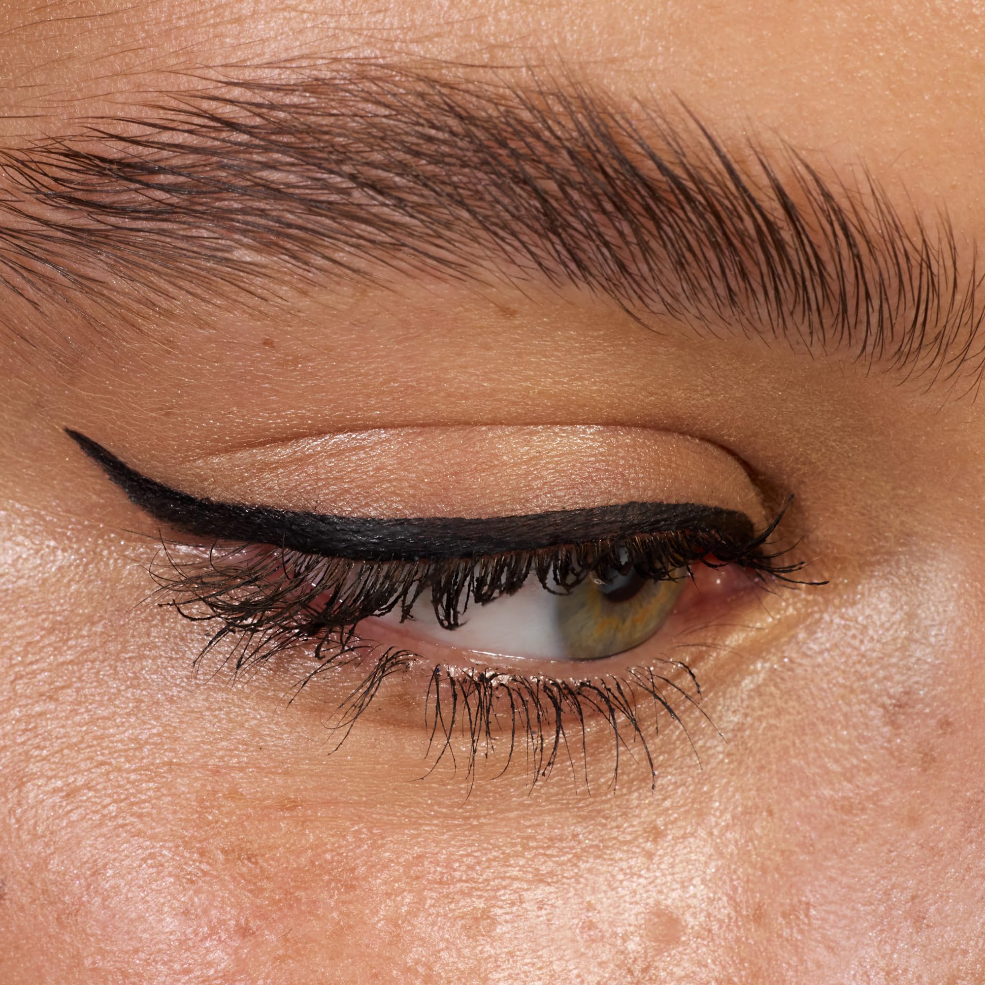 essence-quick-wing-stamp-eyeliner-01-eyeliner-schwarz-3-5-ml-matt image 5