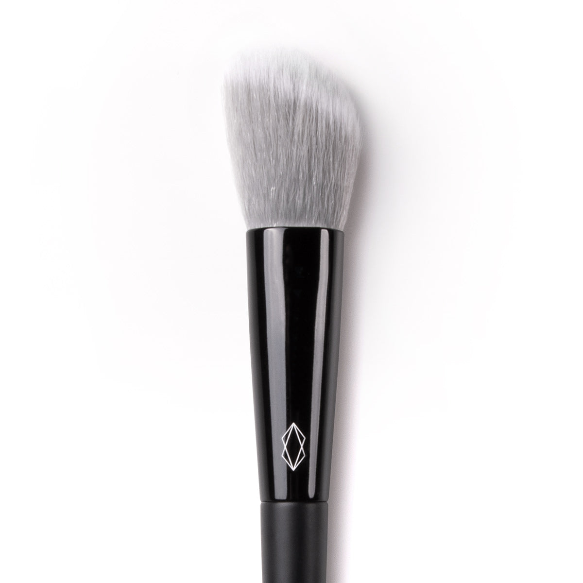 lethal-cosmetics-110-contour-brush-konturpinsel-abgewinkelt image 2