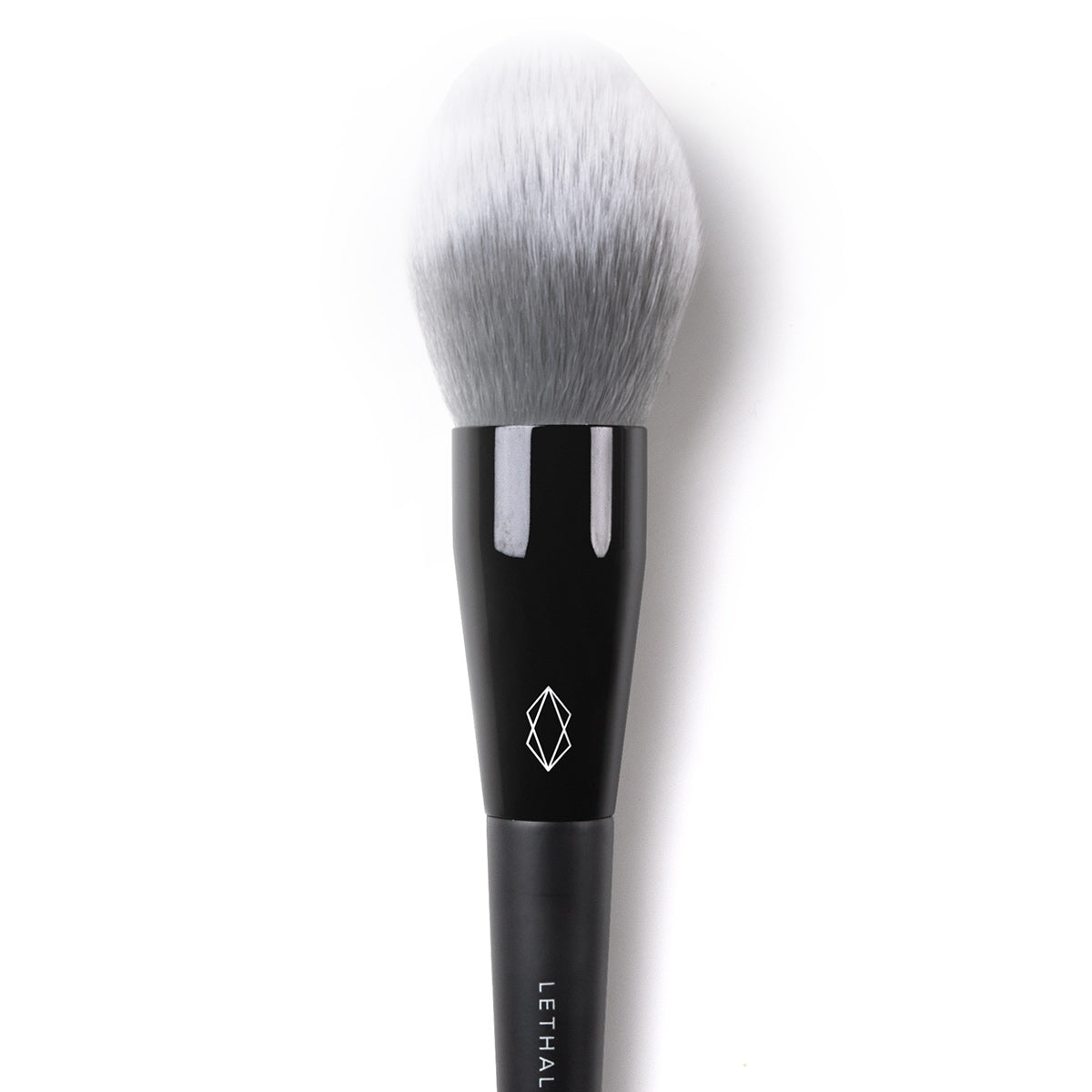 lethal-cosmetics-100-powder-brush-puderpinsel-gro-weich image 2
