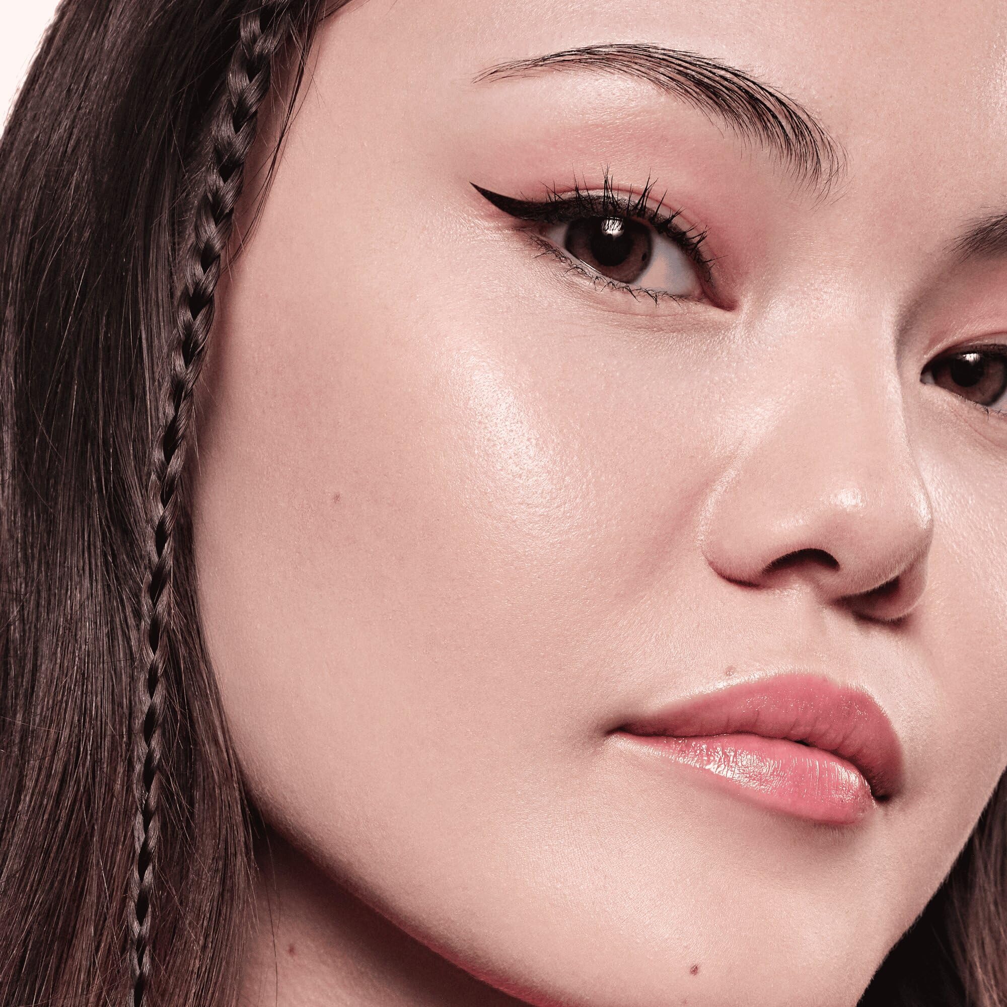 essence-extra-long-lasting-eyeliner-pen-020-braun-1-ml image 6