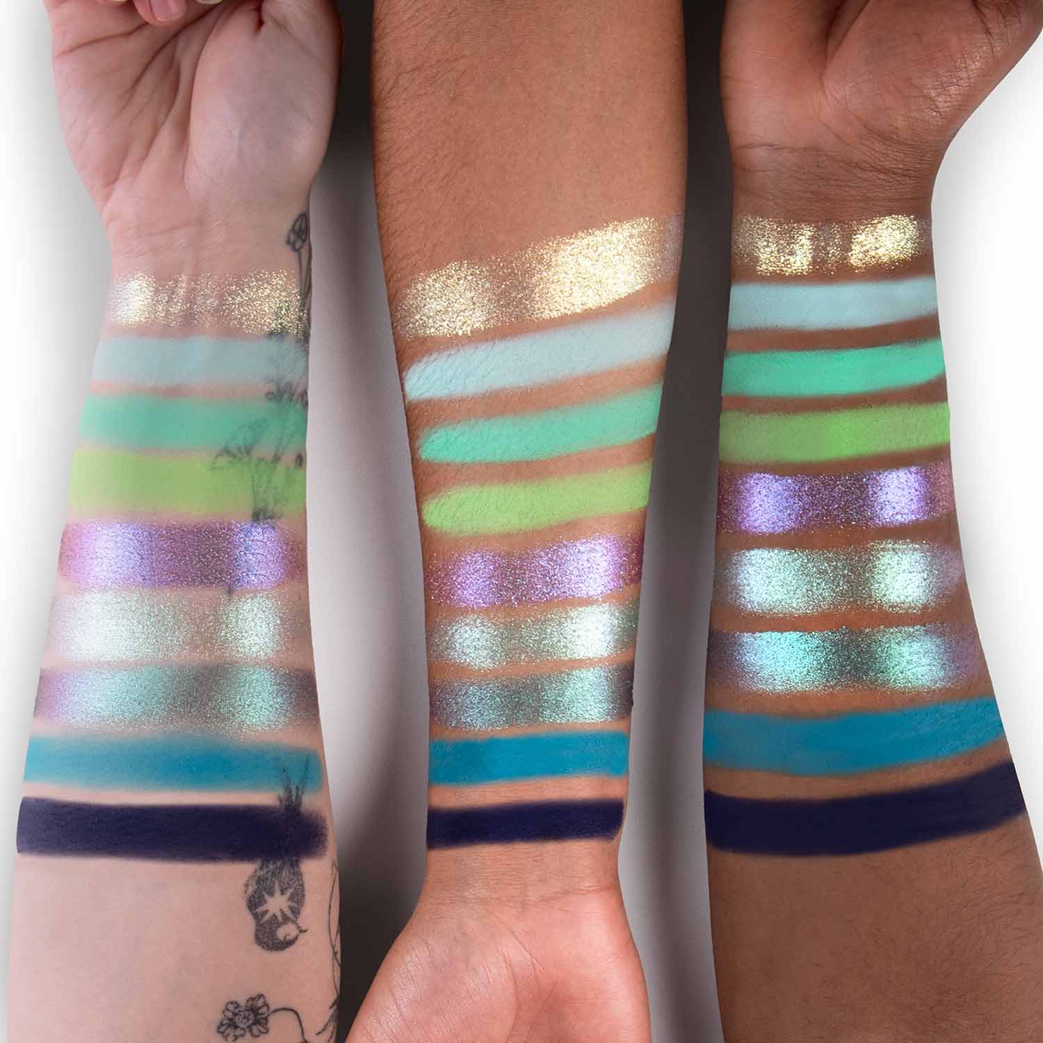 lethal-cosmetics-korra-raava-palette-lidschatten-9-farben-duochrome image 2