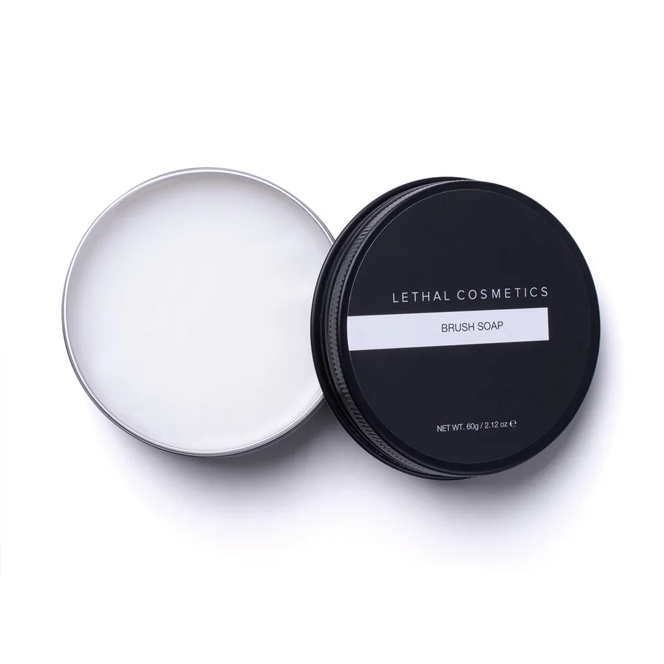 lethal-makeup-brushes-brush-soap-pinselseife-vegan image 1