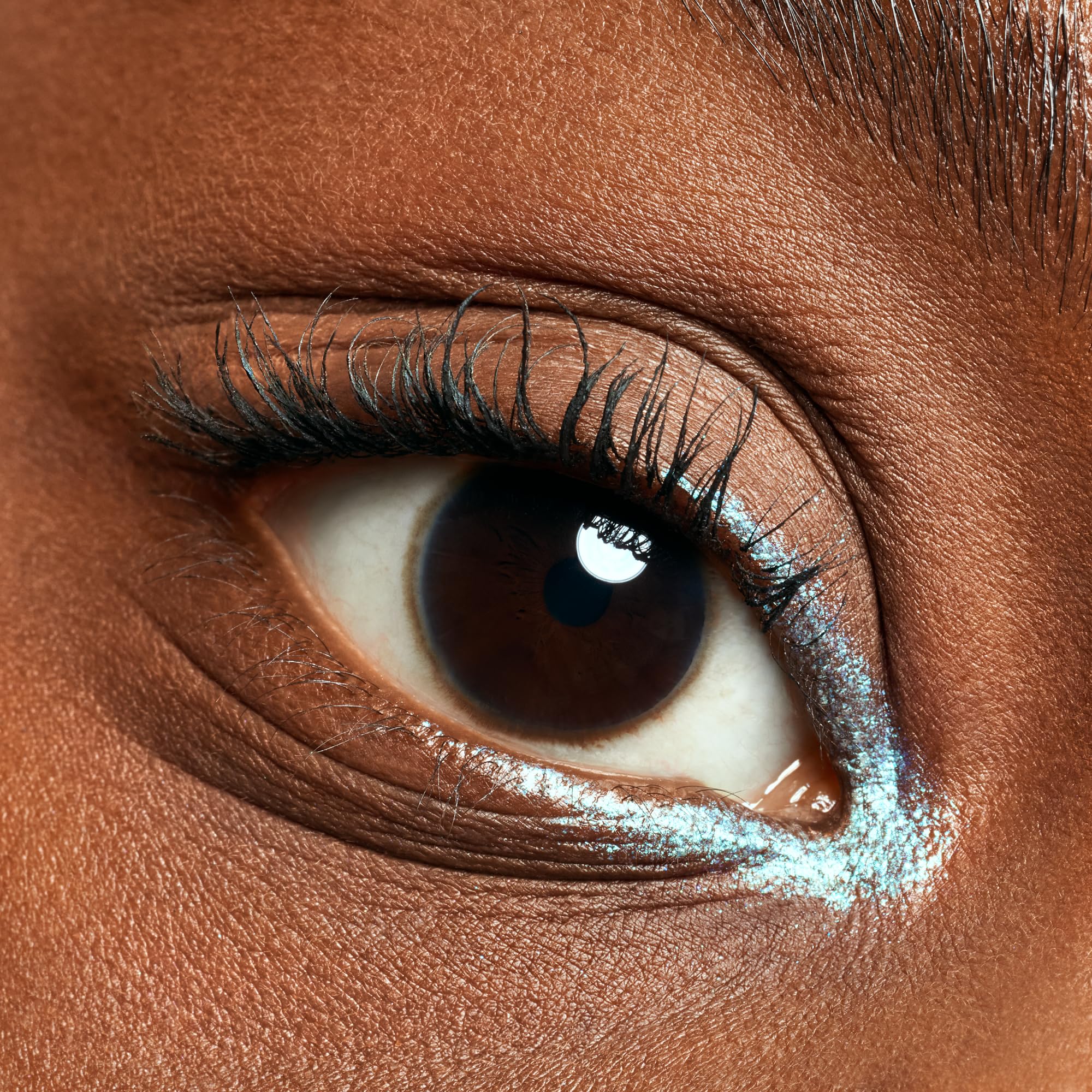 essence-meta-glow-duo-chrome-eye-pencil-04-kajal-blau-0-22-g image 5