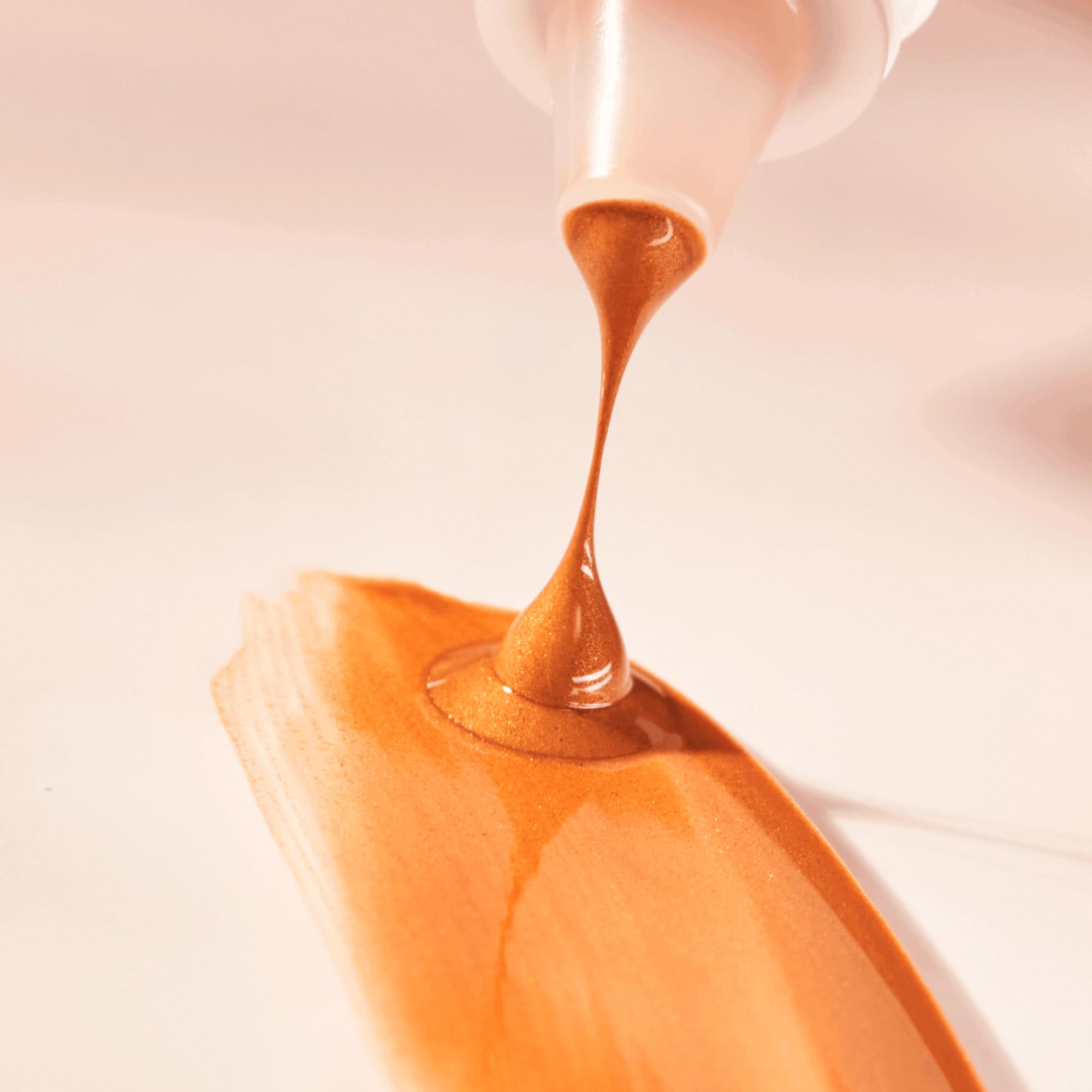 essence-drop-of-sunshine-bronzing-drops-bronzer-25ml-glow image 6