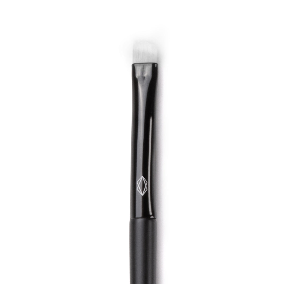 lethal-cosmetics-235-angled-liner-pinsel-eyeliner-abgewinkelt image 2