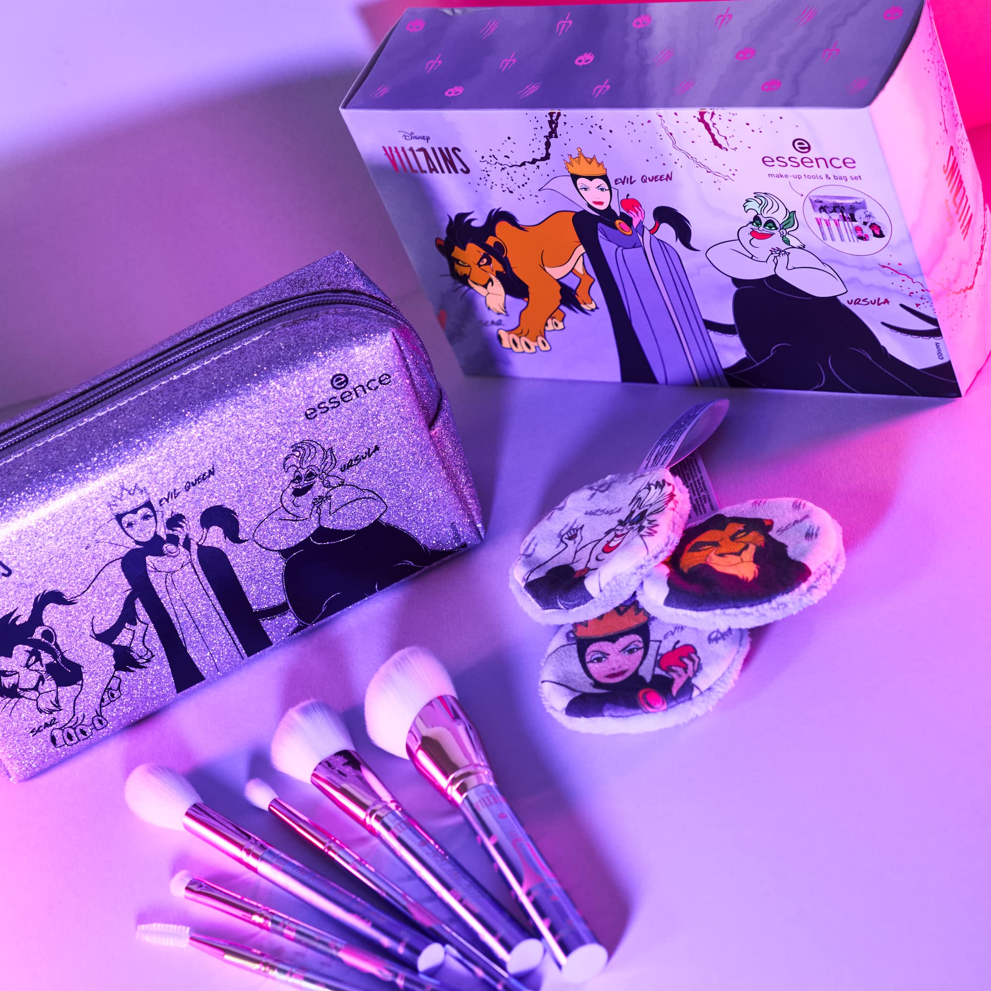 essence-disney-villains-make-up-tools-bag-set-10-teiliges-zubeh-r-set-mit-6-pins image 4