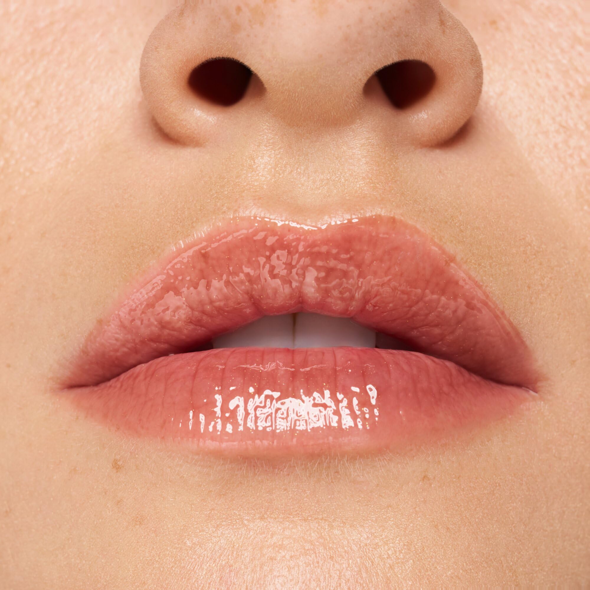 essence-choco-bomb-shiny-lipgloss-01-chocoholic-braun-10-ml image 7