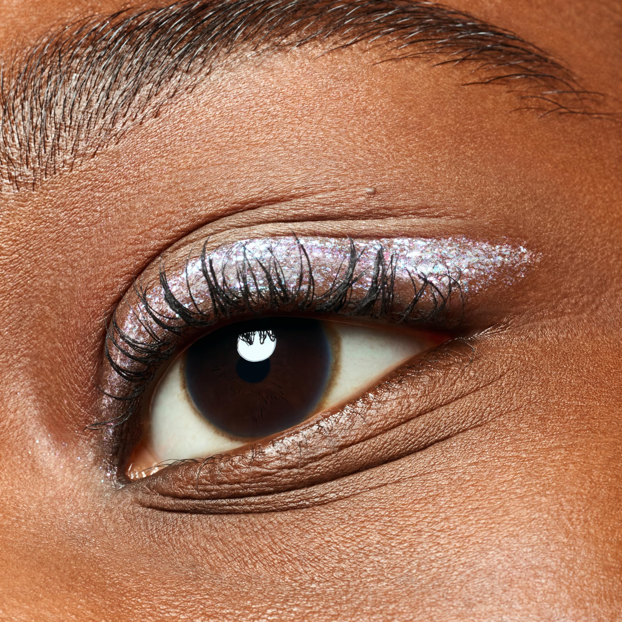 essence-jelly-jewels-glitter-eyeshadow-topper-02-4-2g-silber image 7
