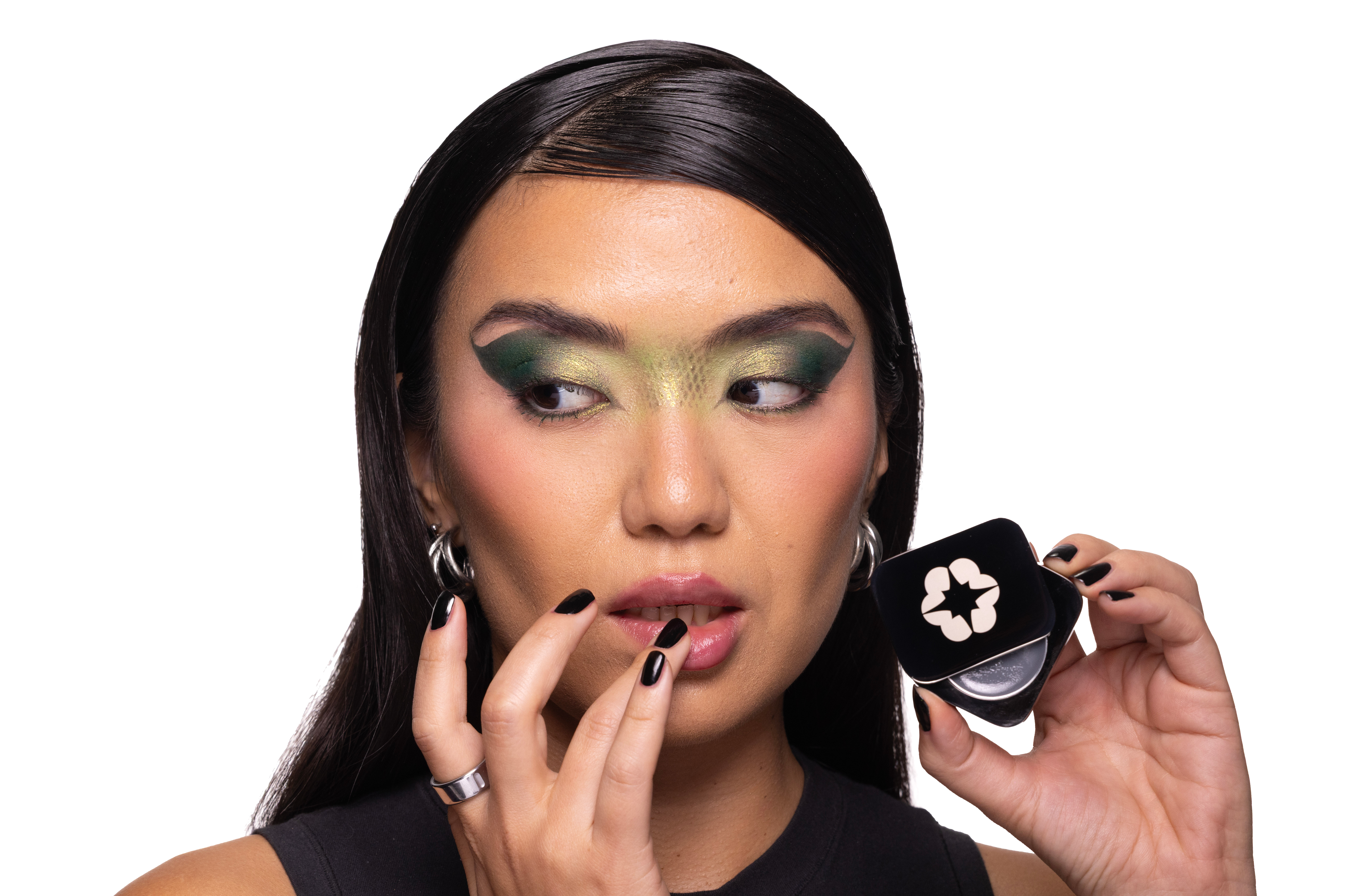 lethal-cosmetics-lip-balm-blaubeere-metalletui-pflege image 2