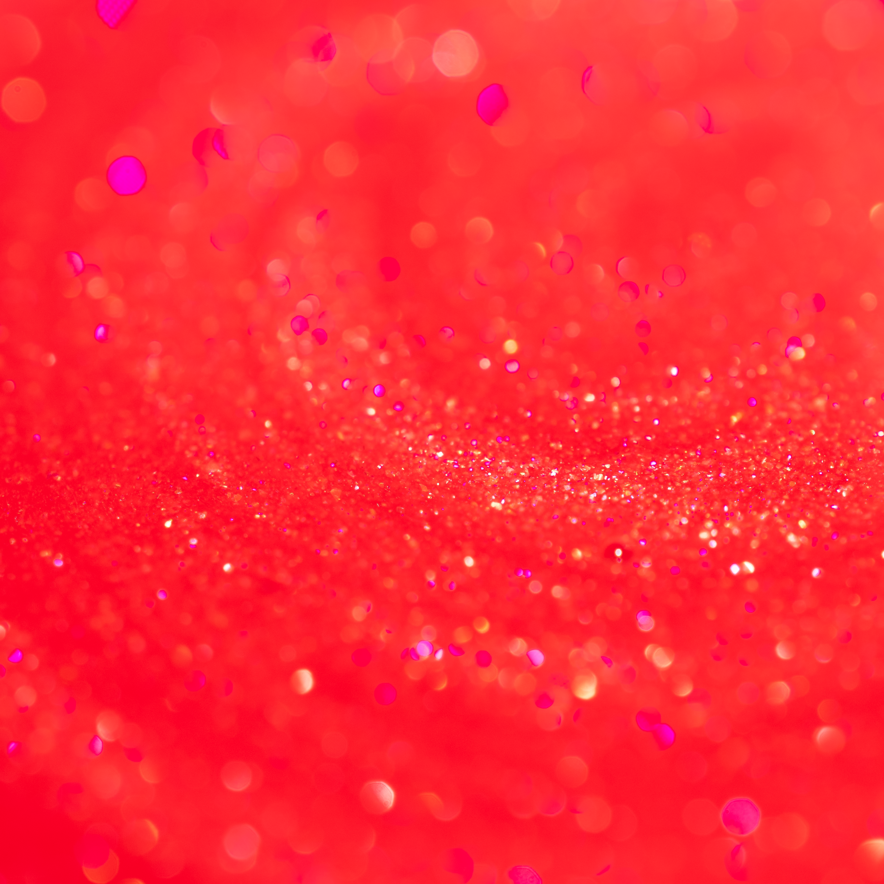 lethal-cosmetics-embered-lip-plumping-oil-rot-schimmer image 3
