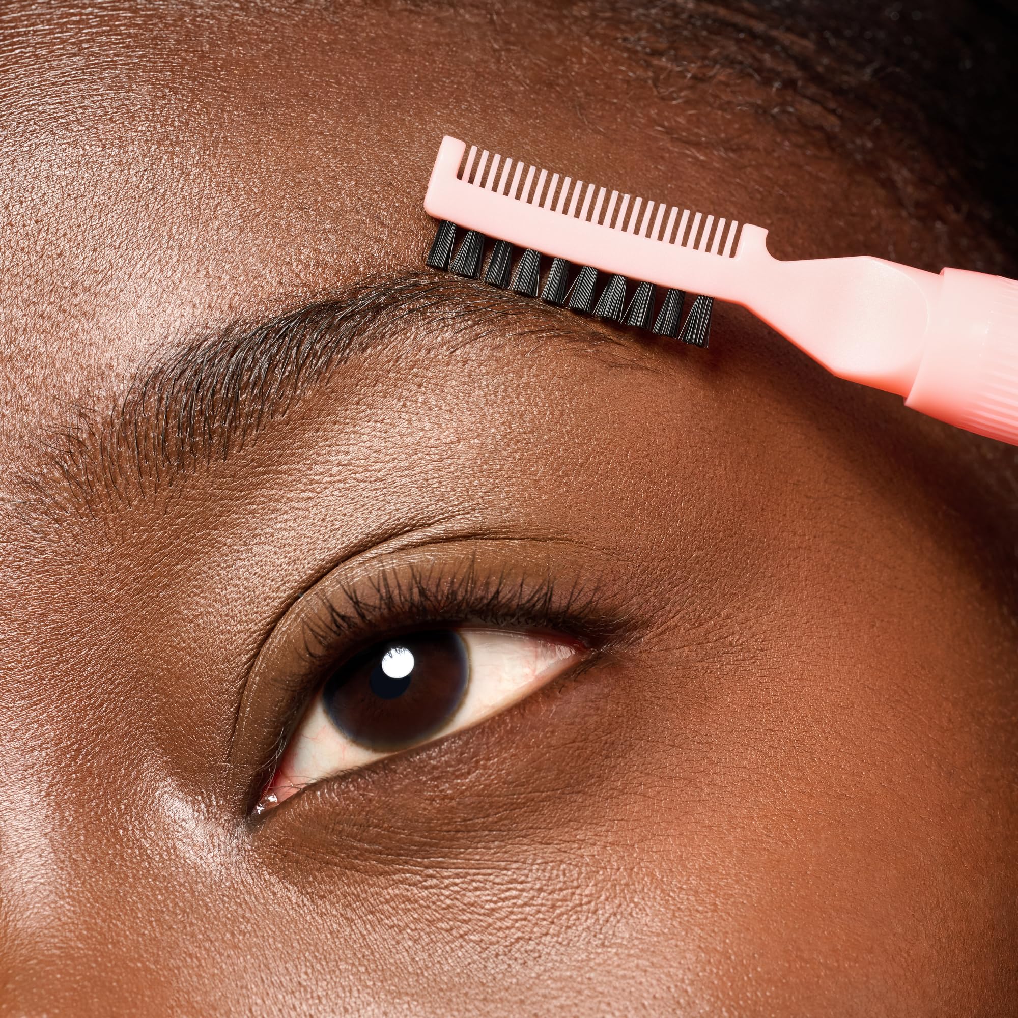essence-brow-lift-freeze-glue-augenbrauengel-01-transparent-7ml image 5