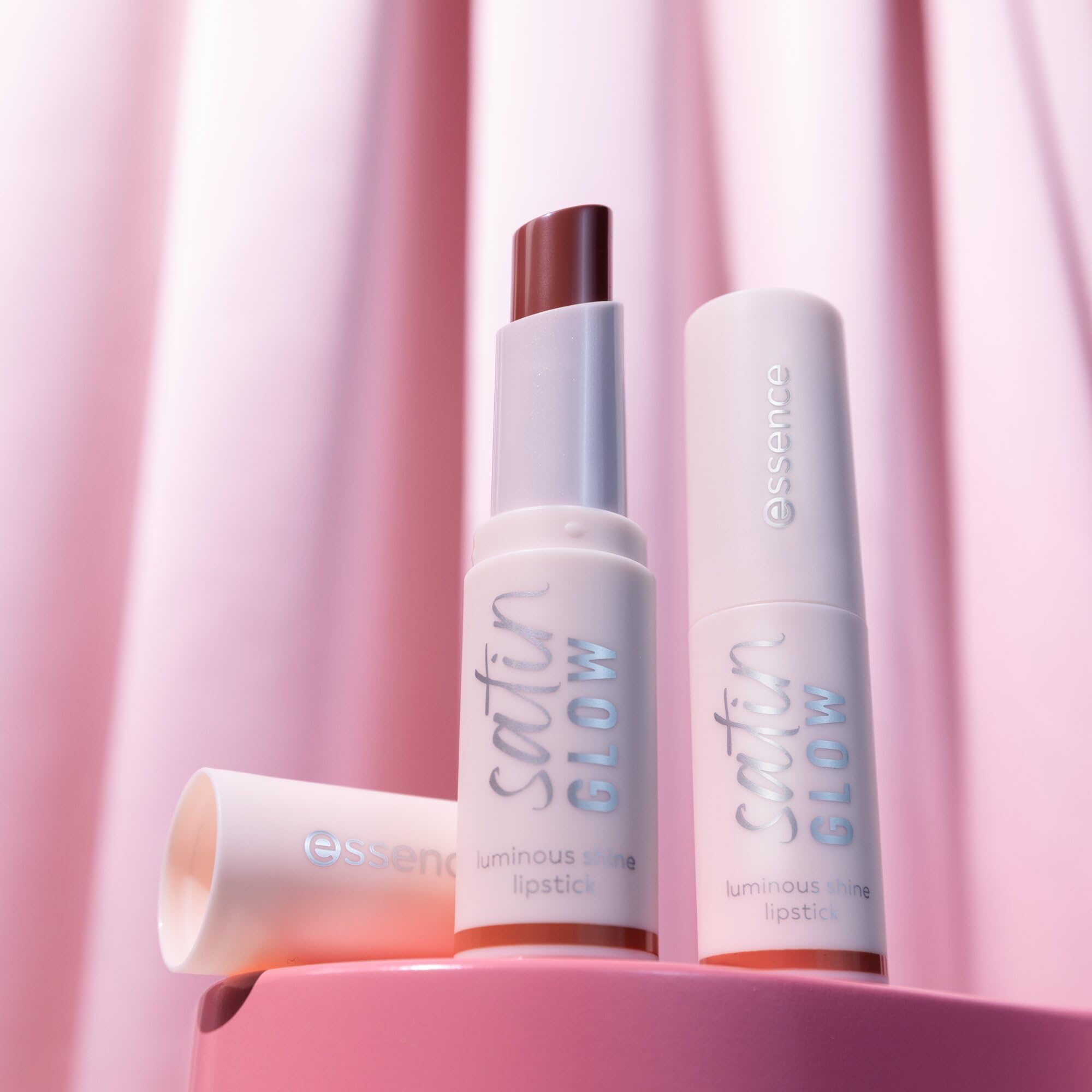 essence-makeup-satin-glow-lippenstift-02-blushin-it-3-5-g-pink image 7