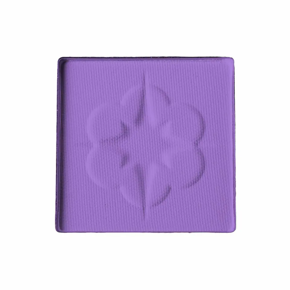 lethal-cosmetics-magnetic-wisteria-lidschatten-matt-lavendel image 1