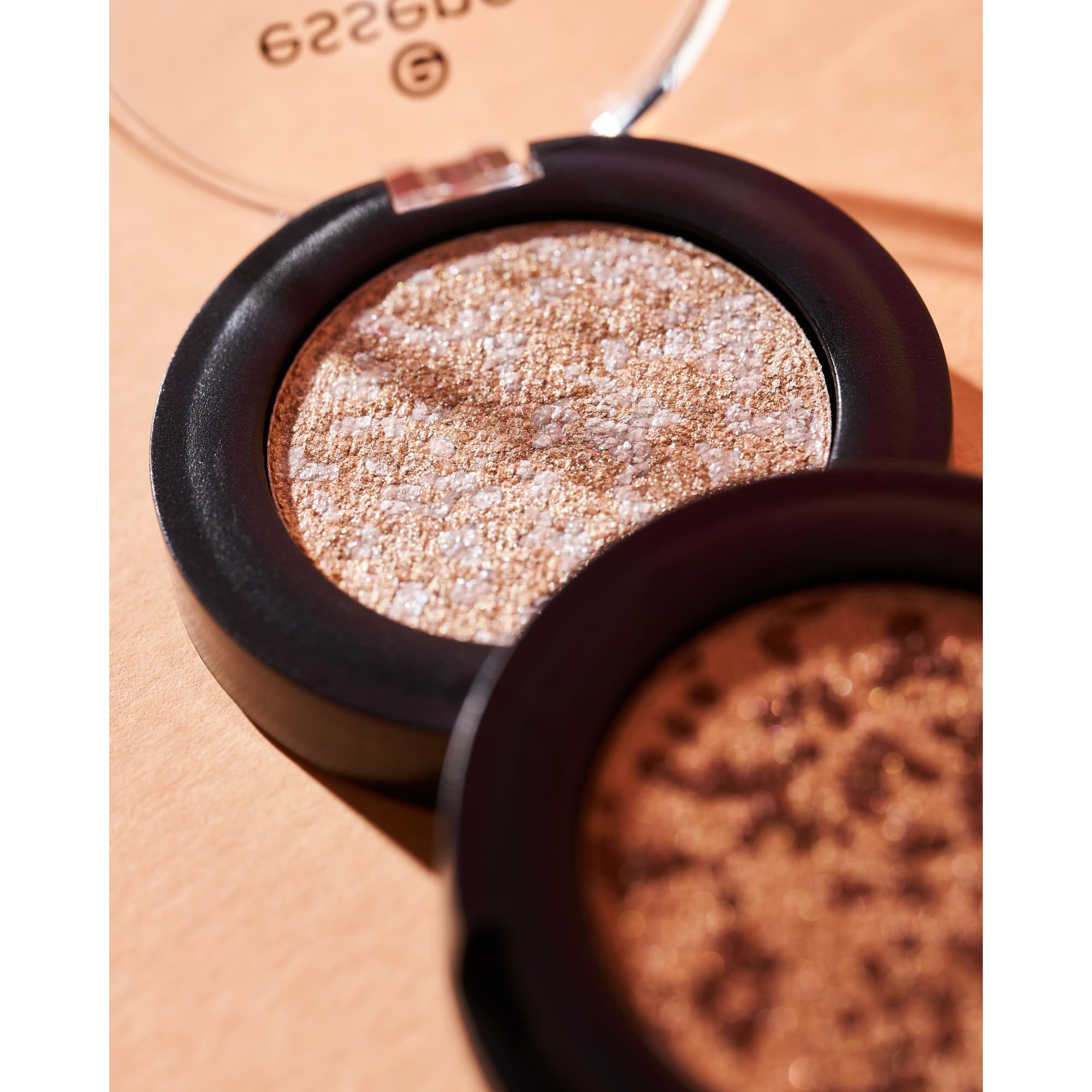 essence-soft-touch-eyeshadow-09-lidschatten-orange-2-g image 3