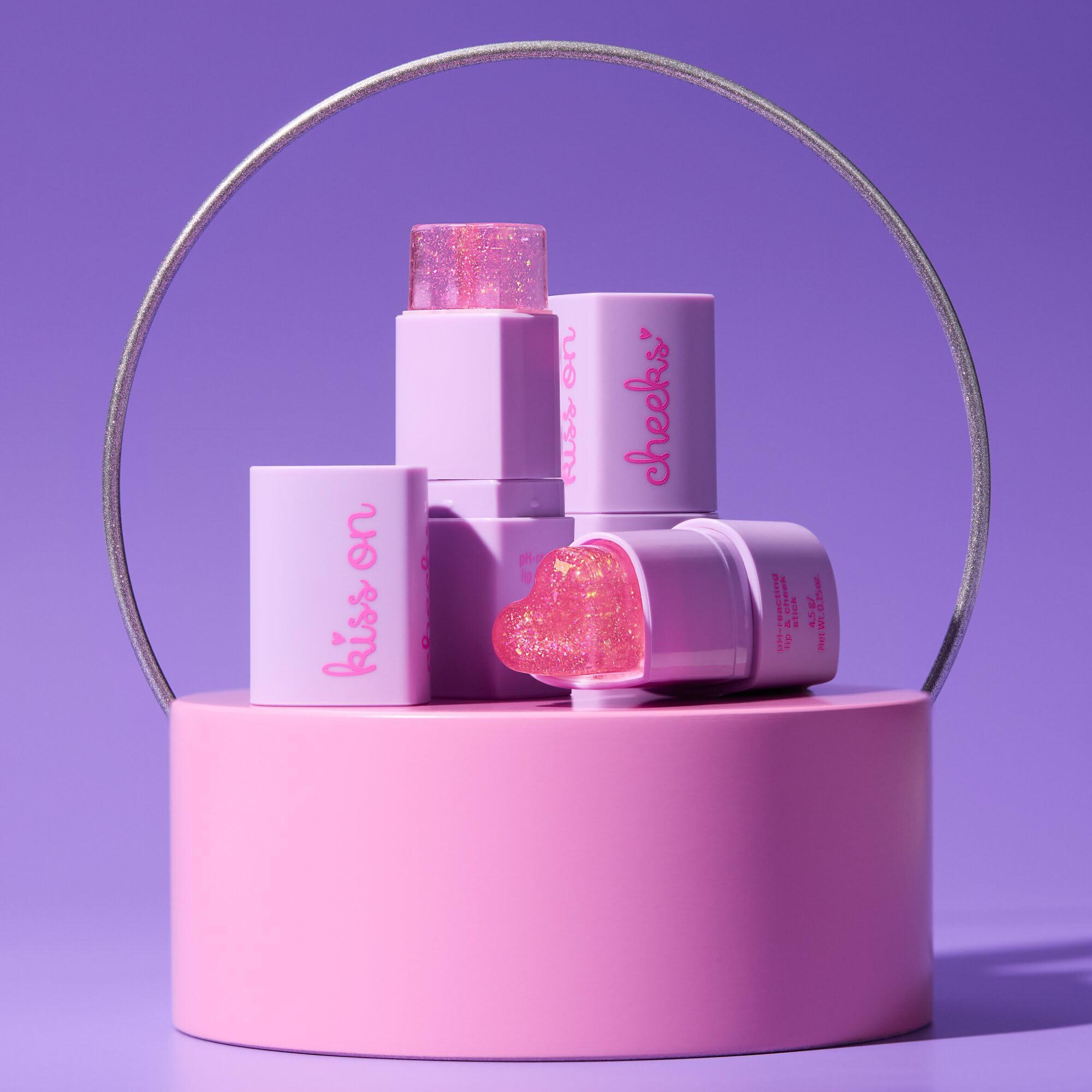 essence-kiss-on-cheeks-lip-cheek-stick-01-pink-4-5-g-ph-reacting image 4