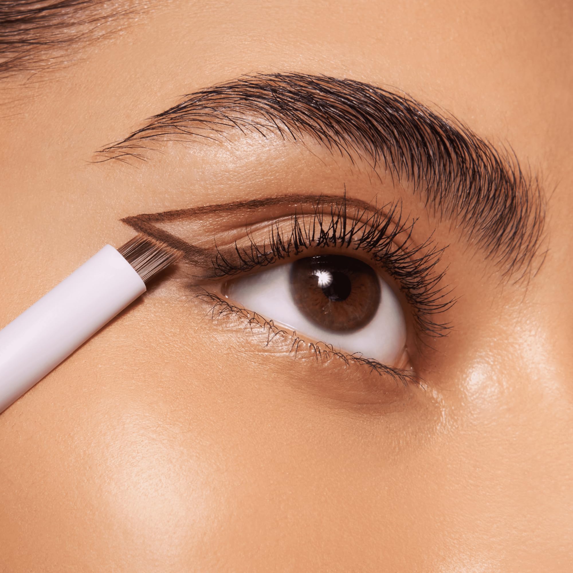 essence-eyeliner-brush-01-just-wing-it-pinsel image 3