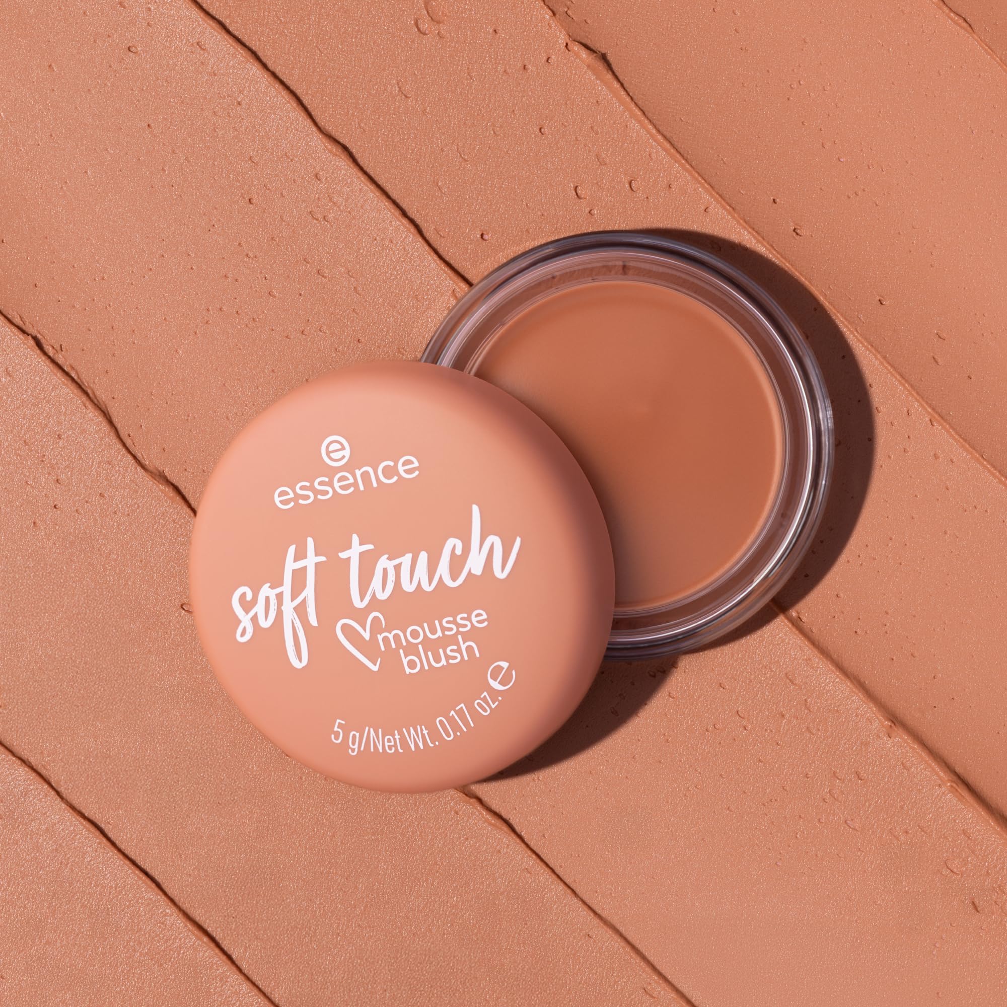 essence-soft-touch-mousse-blush-10-cozy-clay-nude-matt-5-g image 8