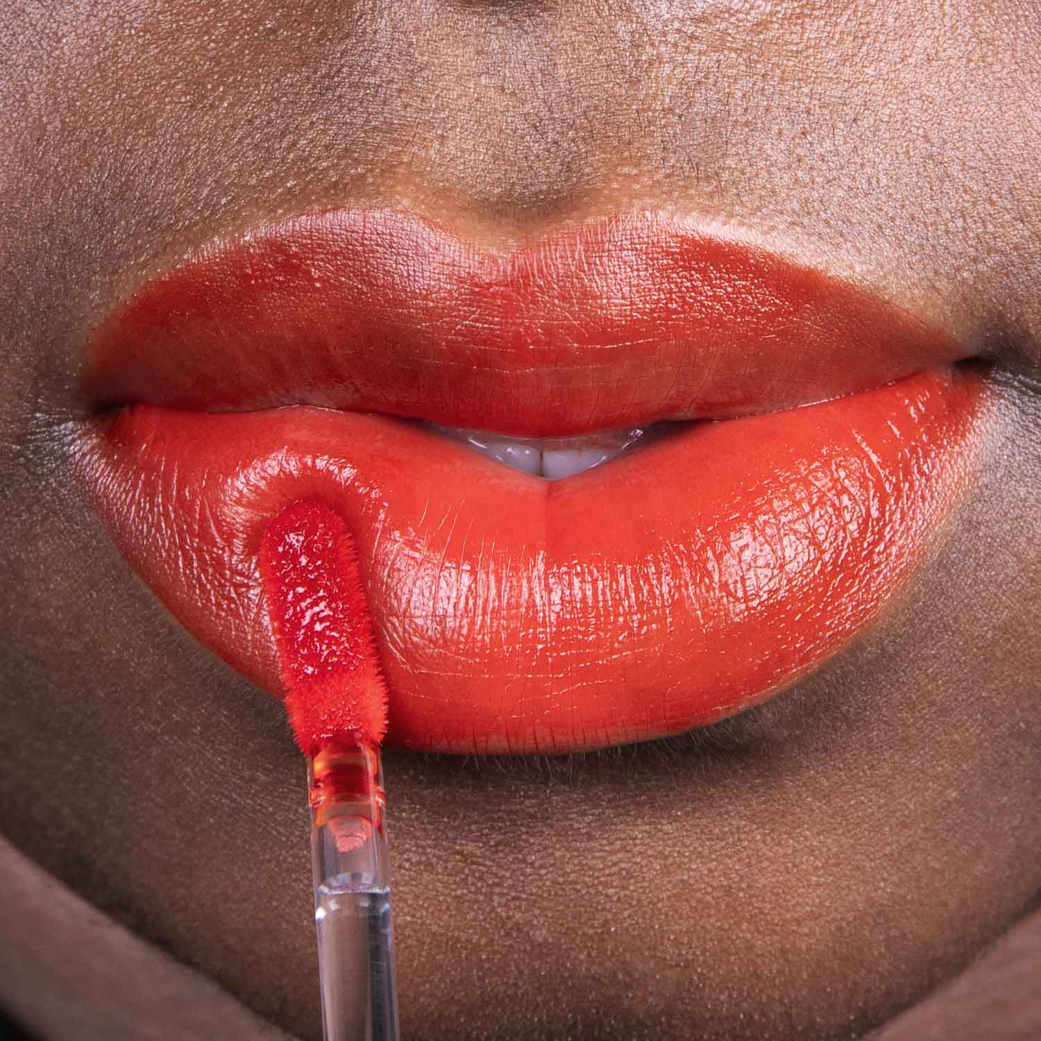 lethal-cosmetics-dexter-born-in-blood-lip-stain-blutrot image 3