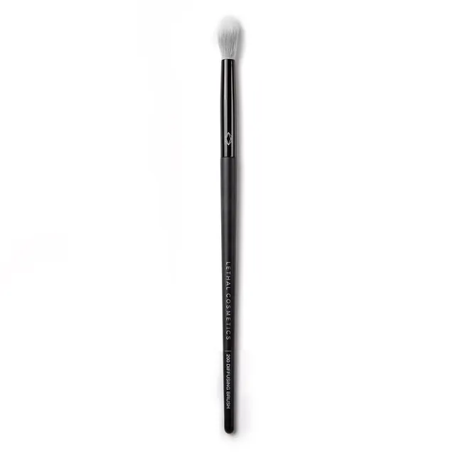 lethal-cosmetics-200-diffusing-brush-augenpinsel-verblenden image 1